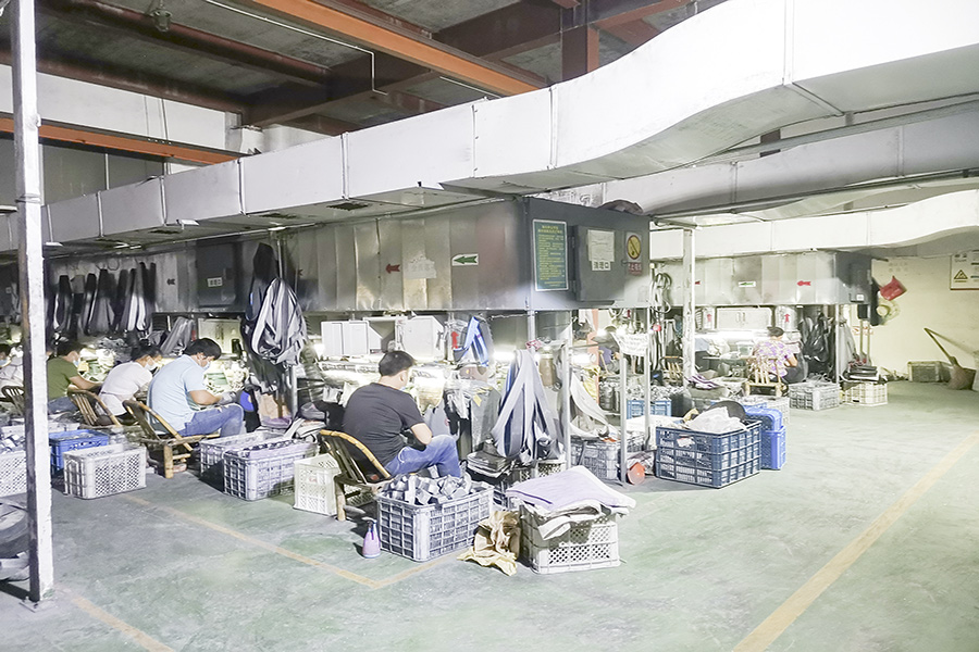 水龍頭拋光車間